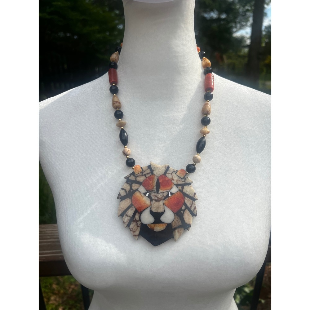 Vtg Lee Sands Large Lion Head Inlay Coral Pendant‎ Statement Necklace unsigned